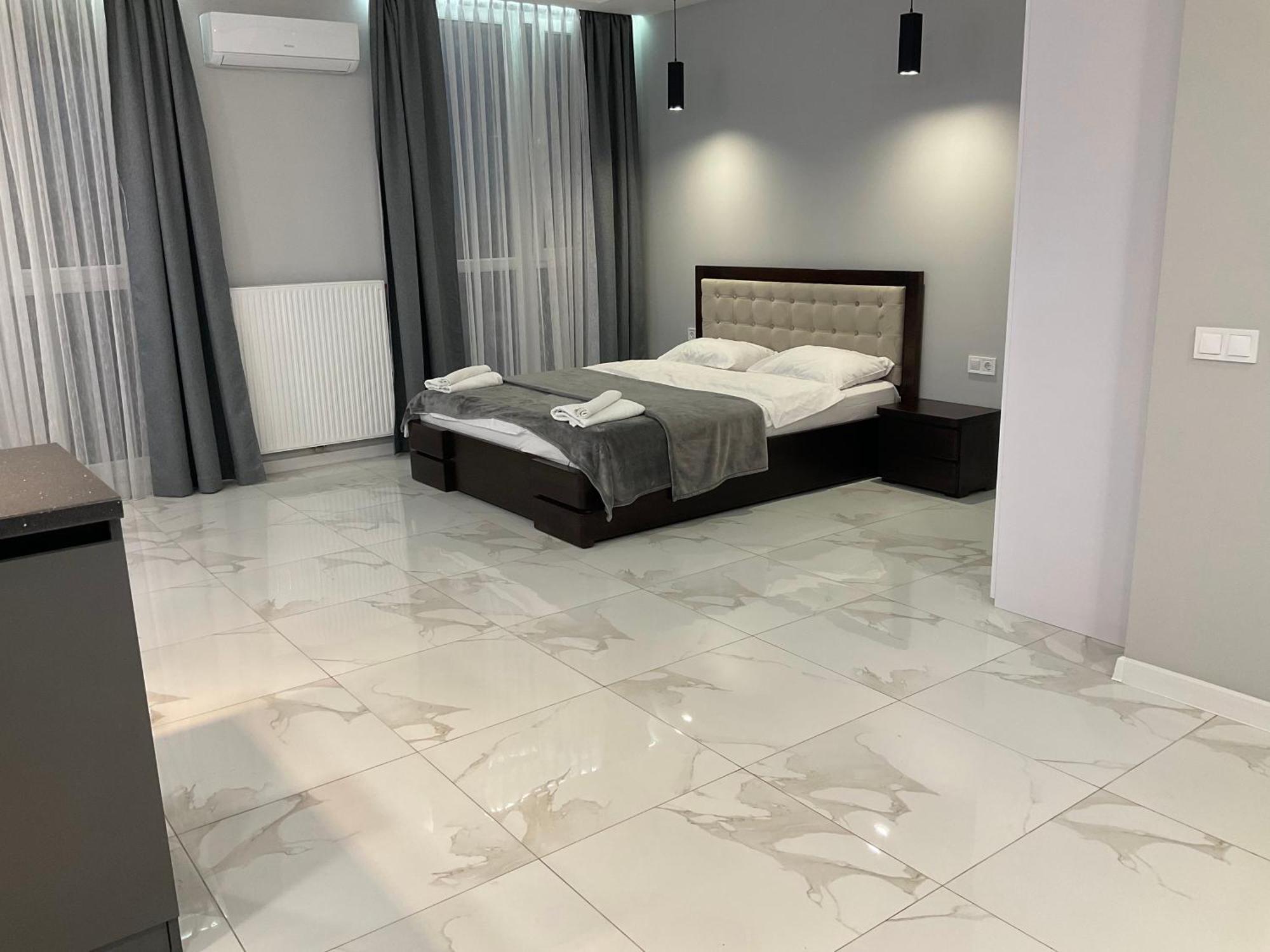 Vip Apartment Near Center Lviv Exterior foto